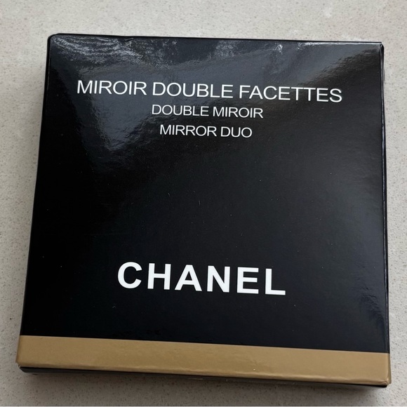 Chanel Duo Compact Mirror - Limited Edition NIB - Picture 7 of 9